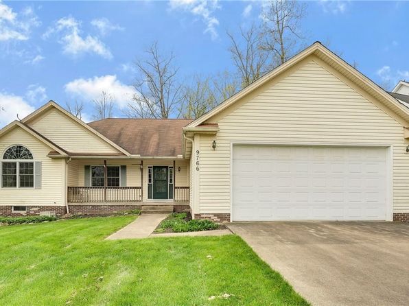 9766 Firestone Ln, Macedonia, OH 44056