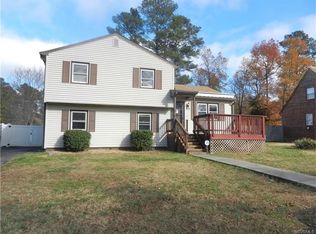 309 Pinoak Dr, Hopewell, VA 23860
