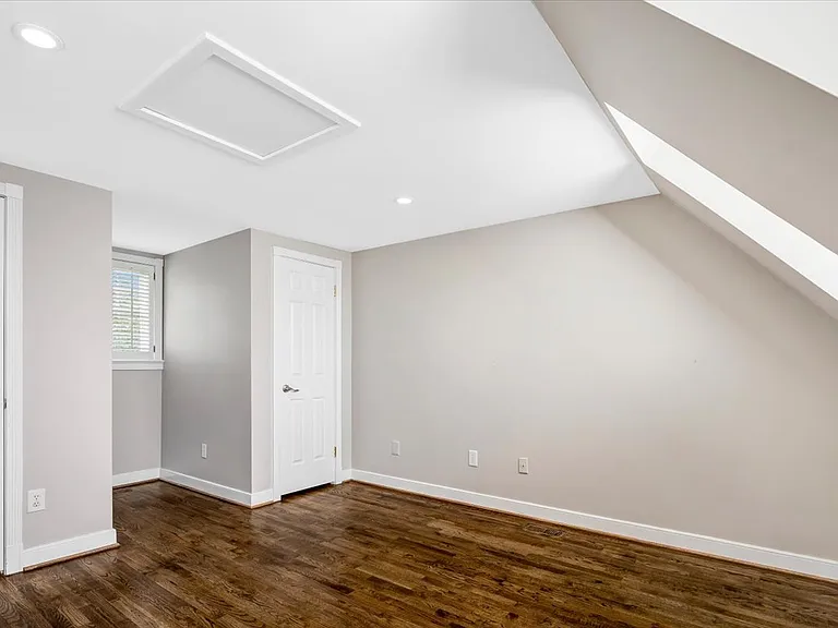 303 S Union St — Photo 51