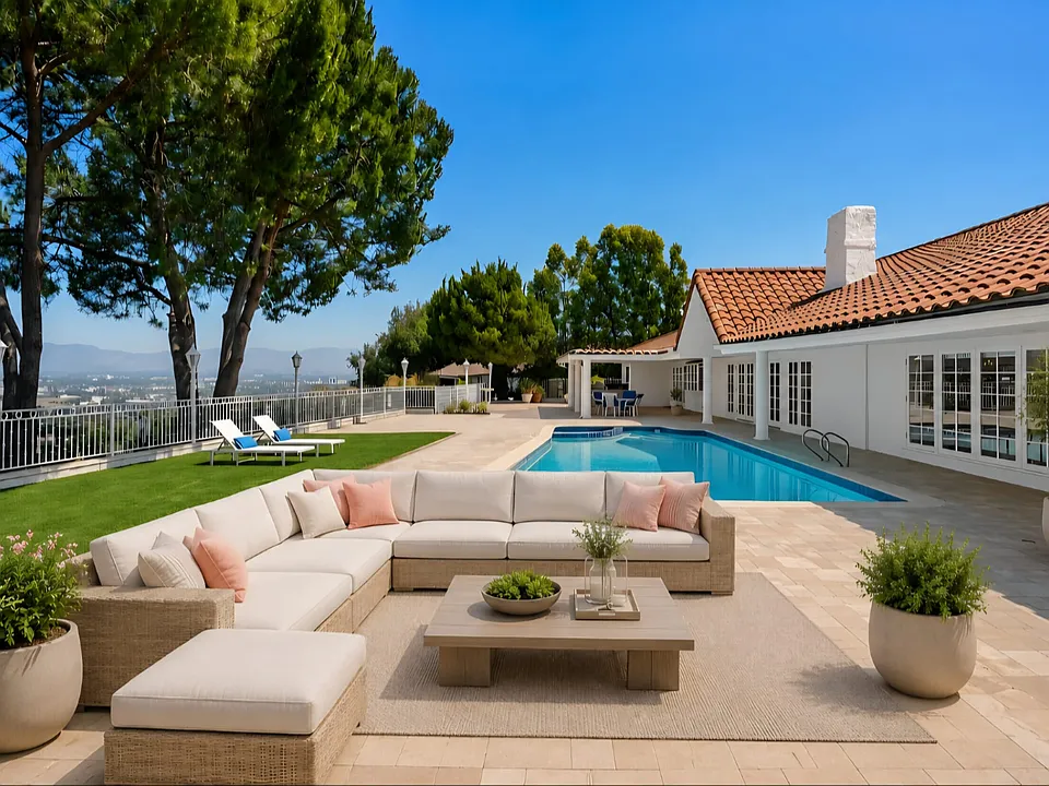 4159 Regal Oak Dr