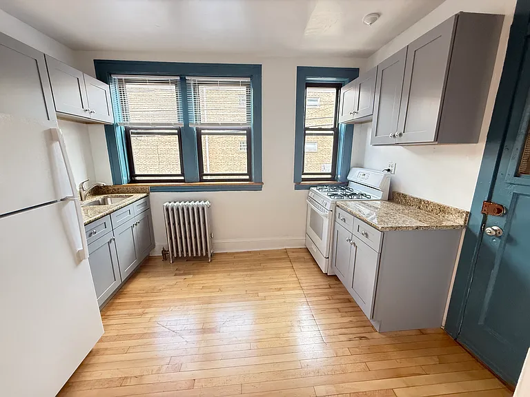 5542 N Artesian Ave #1B — Photo 16