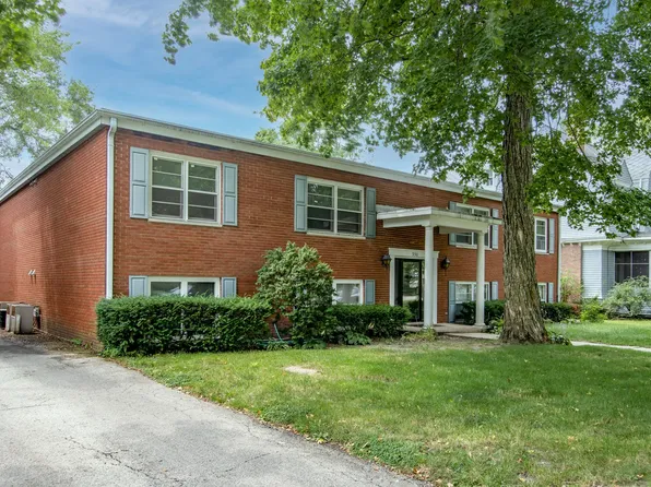 330 College Ave APT 6, Dekalb, IL 60115