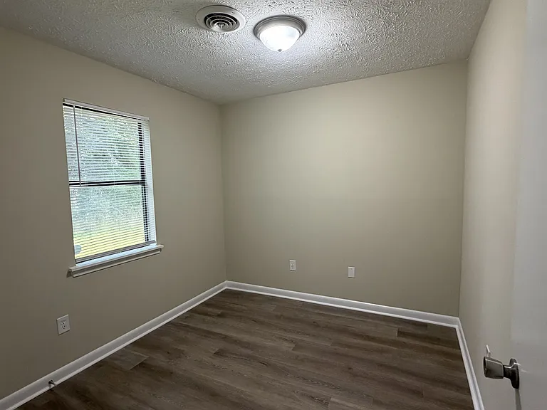 1705 Cedar Shoals Dr — Photo 8