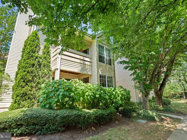 6608 Jupiter Hills Cir APT A, Alexandria, VA 22312