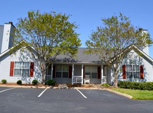 21 Hayfield Ln, Greer, SC 29650