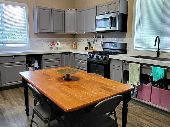 5th image of 15-2016 21st Ave