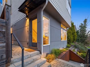 926 N 35th Street, Seattle, WA 98103