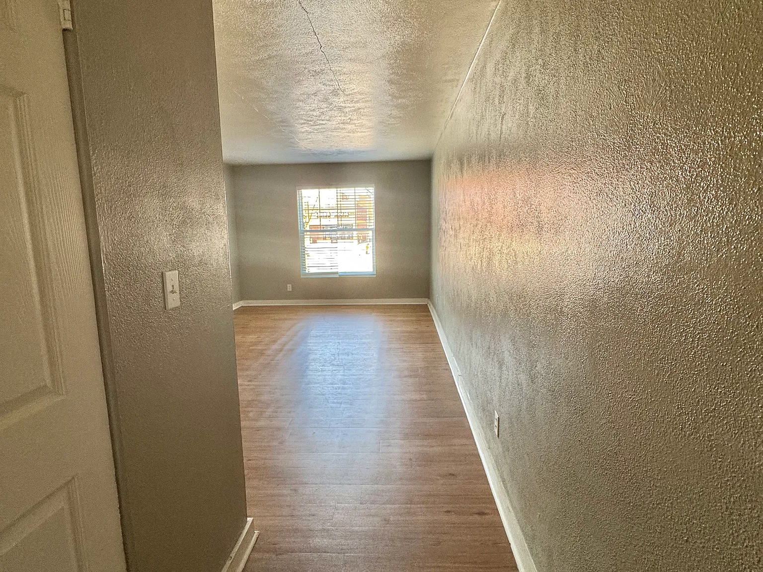 1 bed, 700 sqft, $795 — Photo 2