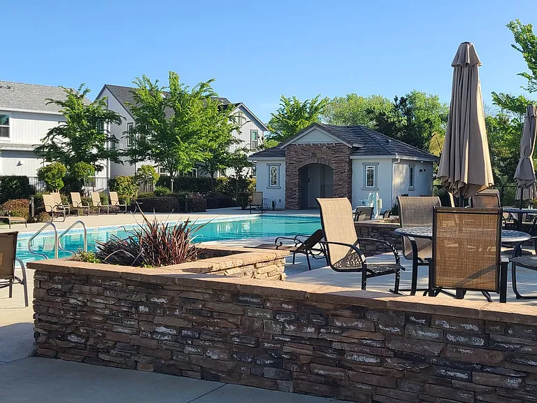 186 Colner Cir — Photo 41