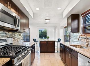 0 Colleen Ct, Kendall Park, NJ 08824