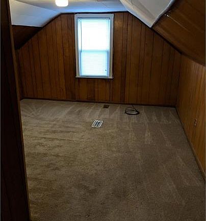 4th image of 1062 White Ave
