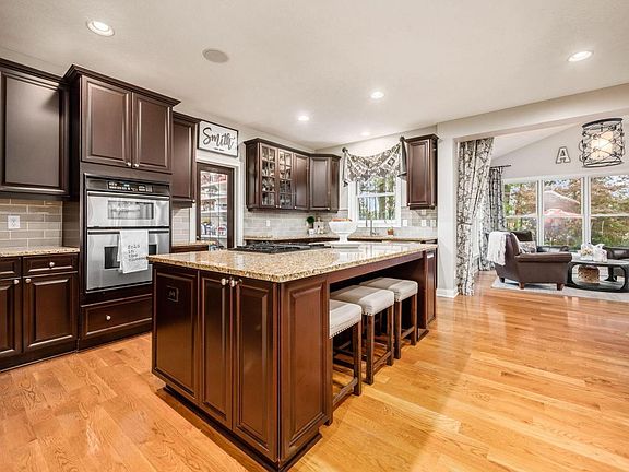 4th image of 4290 Village Club Dr