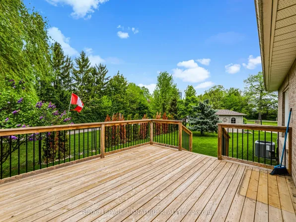 735 Poplar Rd, Milton, ON L9T 5X2