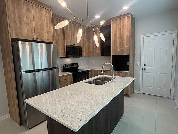 2nd image of 4301 Heron Ave #9