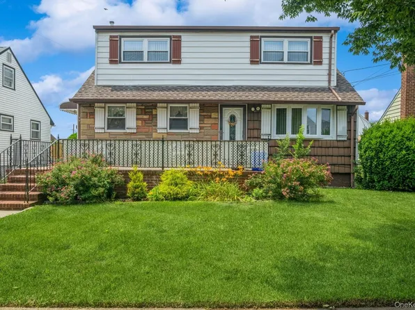 66 Gates Avenue, Valley Stream, NY 11580