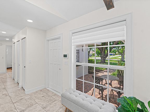 5th image of 1401 Hummingbird Dr