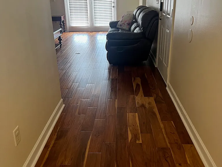 122 Erica Dr — Photo 3