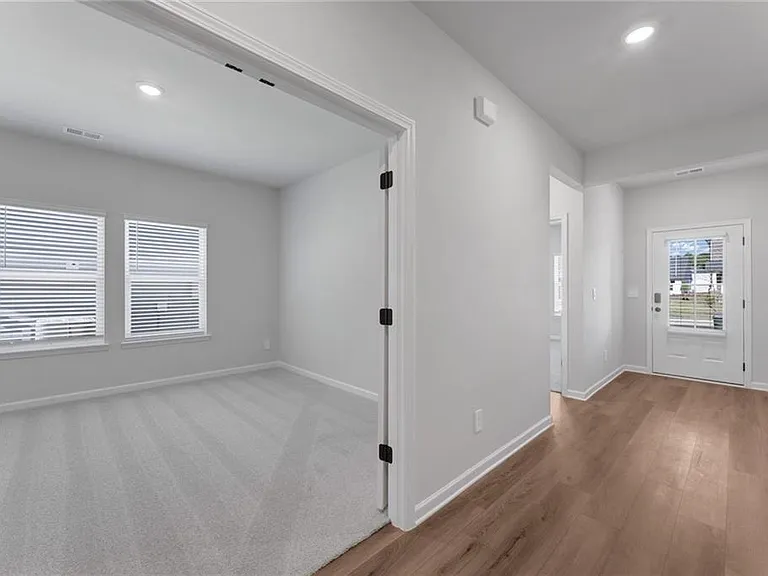 2929 Sweet Red Cir — Photo 9