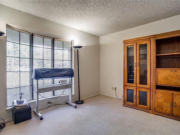 5th image of 1621 Dorset Dr
