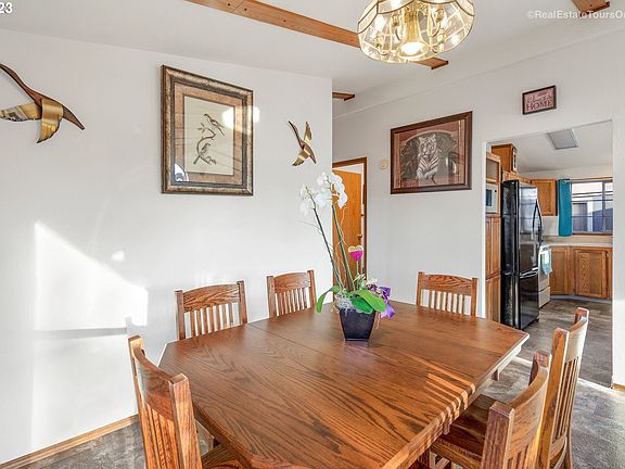 3rd image of 1145 SW Cypress St Unit 24