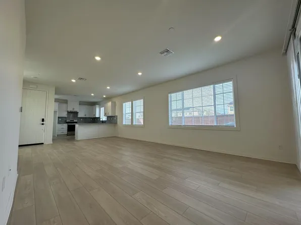 8552 Cougar Ct, Chino, CA 91708