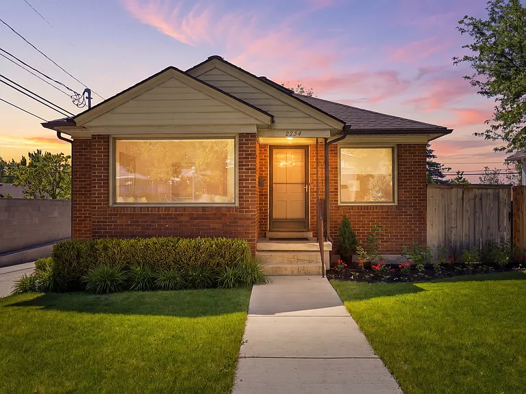 2254 S Texas St — Photo 35