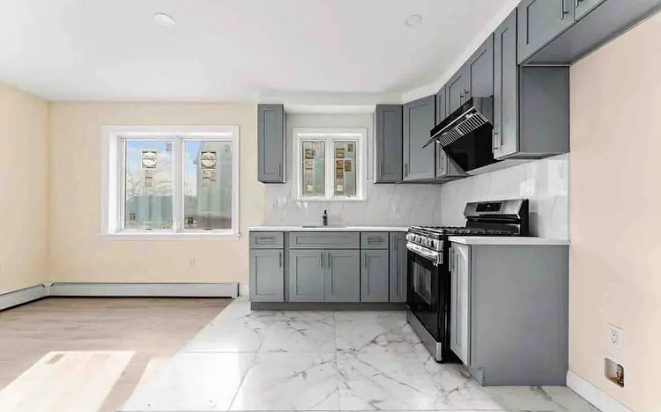 Eleven College Point Blvd, College Point — Photo 2