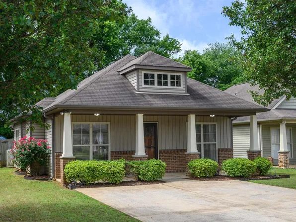 128 Moss Stone Ln, Calera, AL 35040