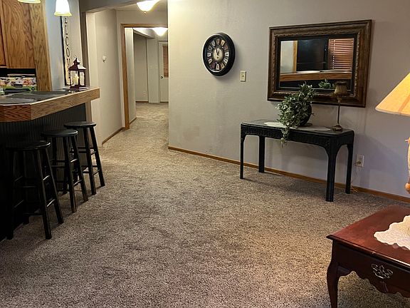 3rd image of 901 W Sheridan Ave APT A