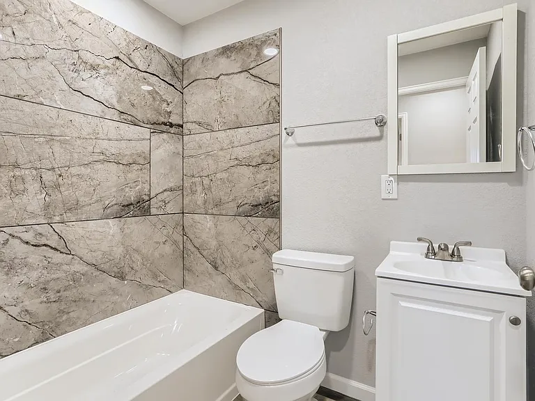 7804 E Hampden Cir — Photo 17