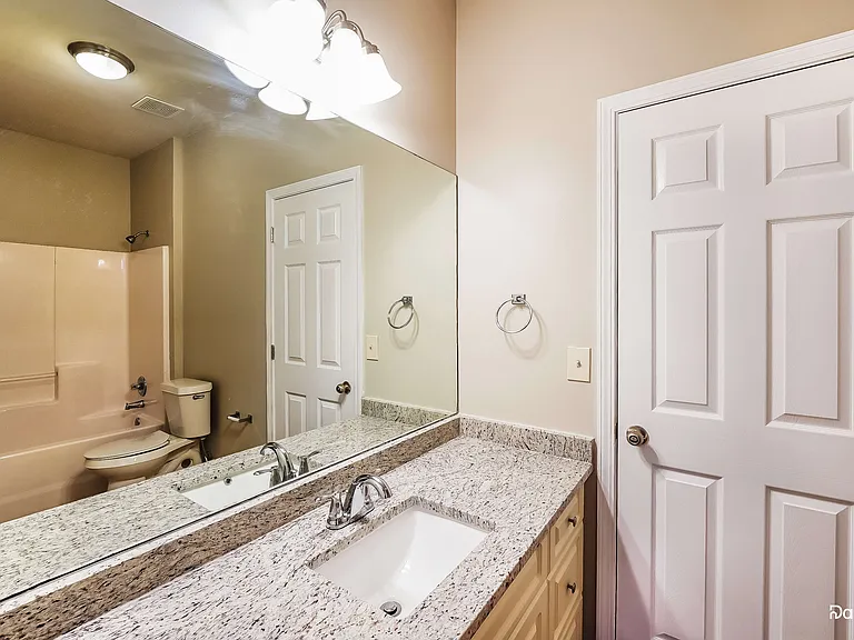 3549 Grand Central Ave — Photo 11