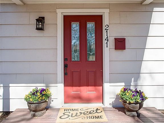 4th image of 2141 W Lotus Ave
