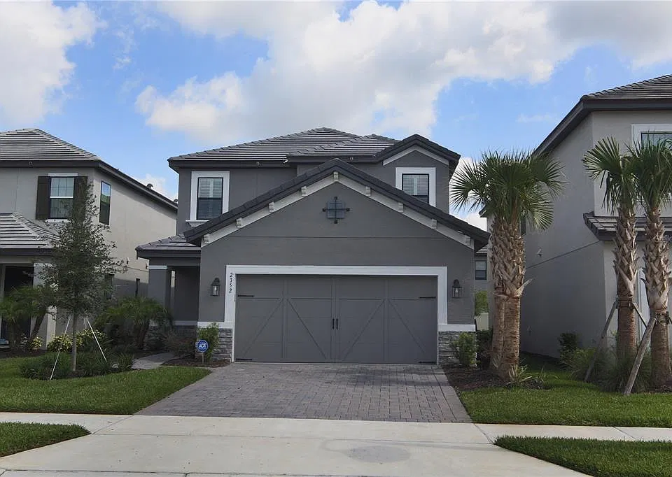 2352 Kestrel Perch Pl