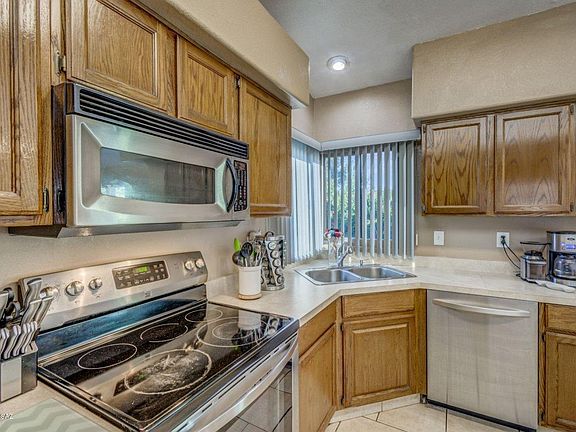 3rd image of 5210 W Aquamarine St