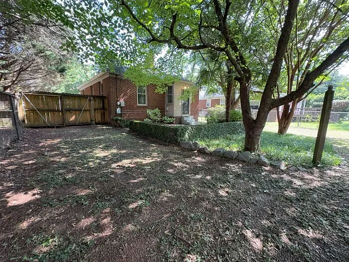 2944 Hope Ave — Photo 12