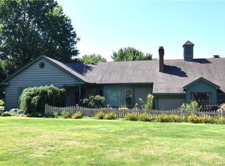 7134 Pine Grove Dr, Hubbard, OH 44425