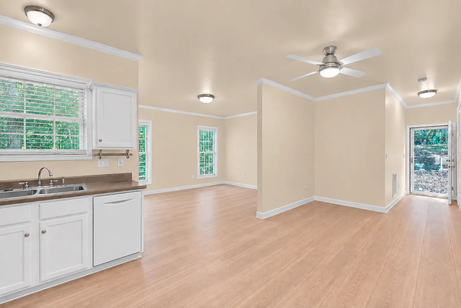 Greenville Studio Apartment — Photo 3