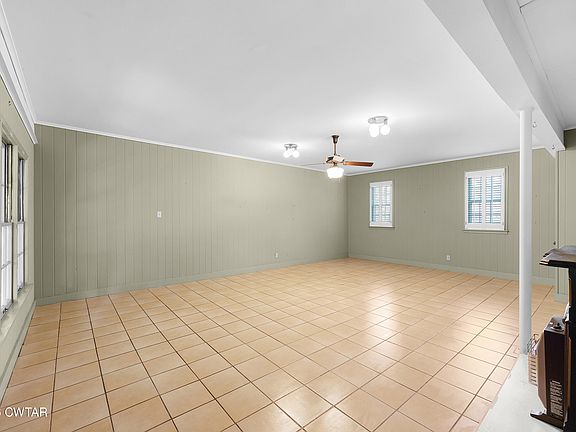 5th image of 23 Greenway Dr