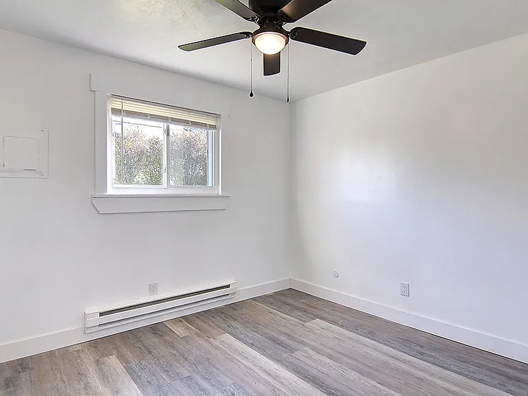1077 Frederick Drive — Photo 26