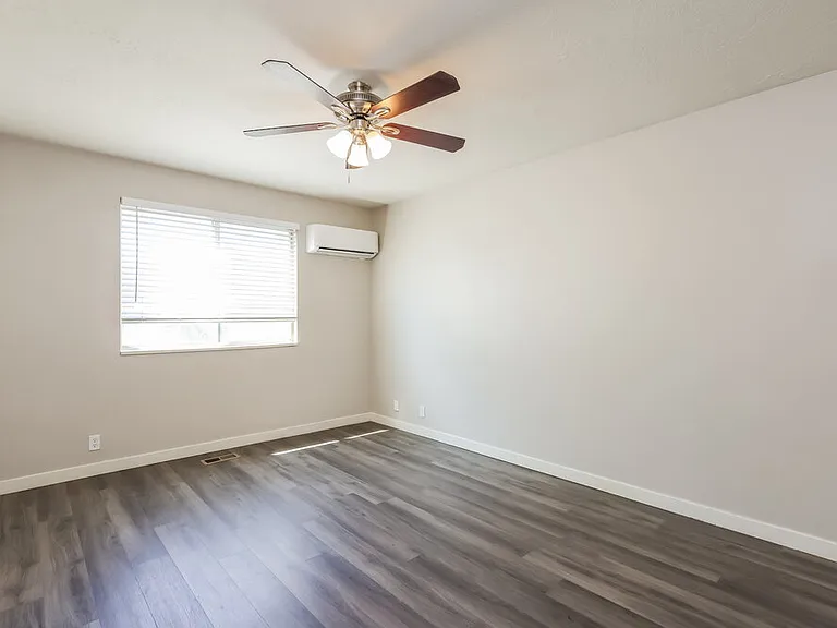 5902 S Woodview Dr — Photo 13