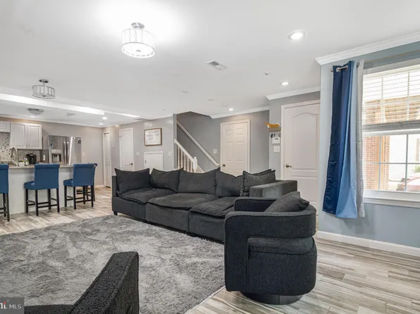 4645 Deepwood Ct #100D, Bowie, MD 20720