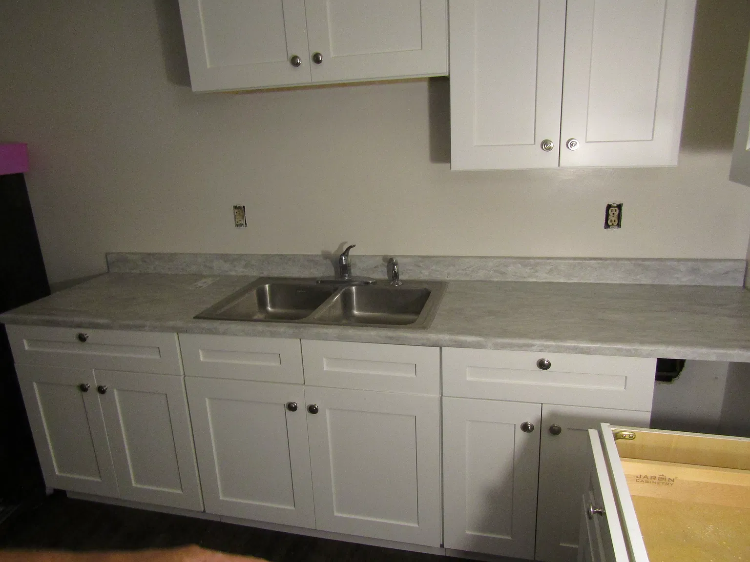 3 bed, 1000 sqft, $1,600 — Photo 2