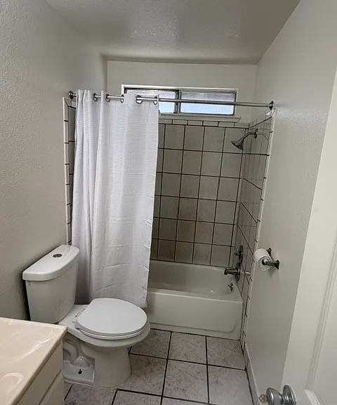804 Niles Ct — Photo 8