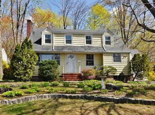 2O W Park Ave, Park Ridge, NJ 07656