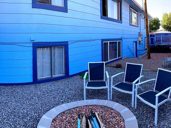 4th image of 811 Independence Dr APT 1