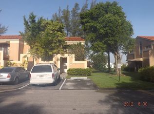 2337 SW 82nd Ter, Pompano Beach, FL 33068