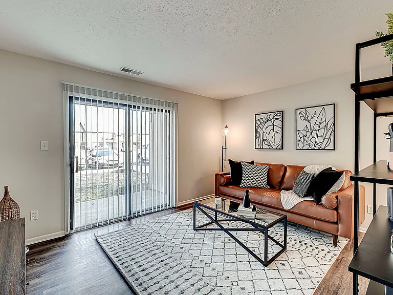 Estates of Creekside Apartments — Photo 7