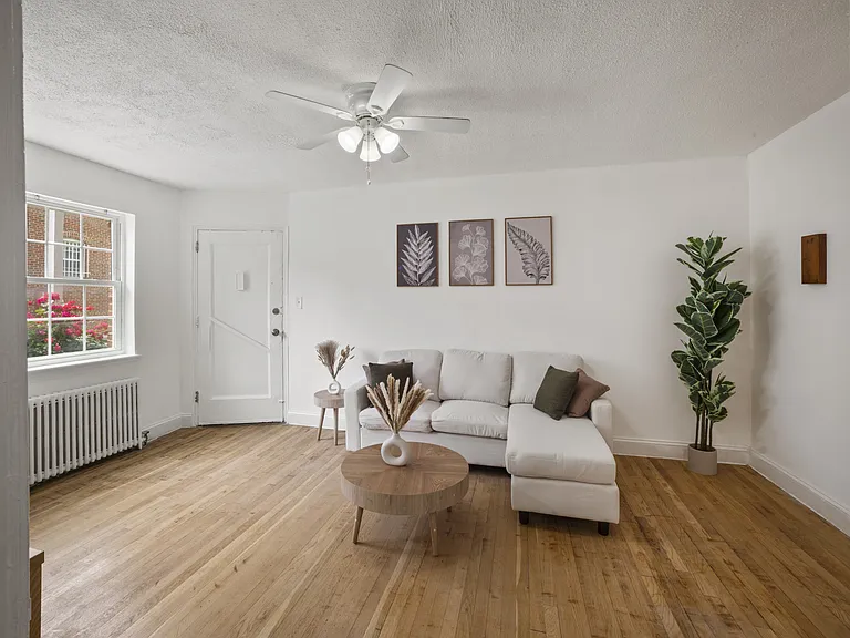30 Danbury St SE #1 — Photo 10