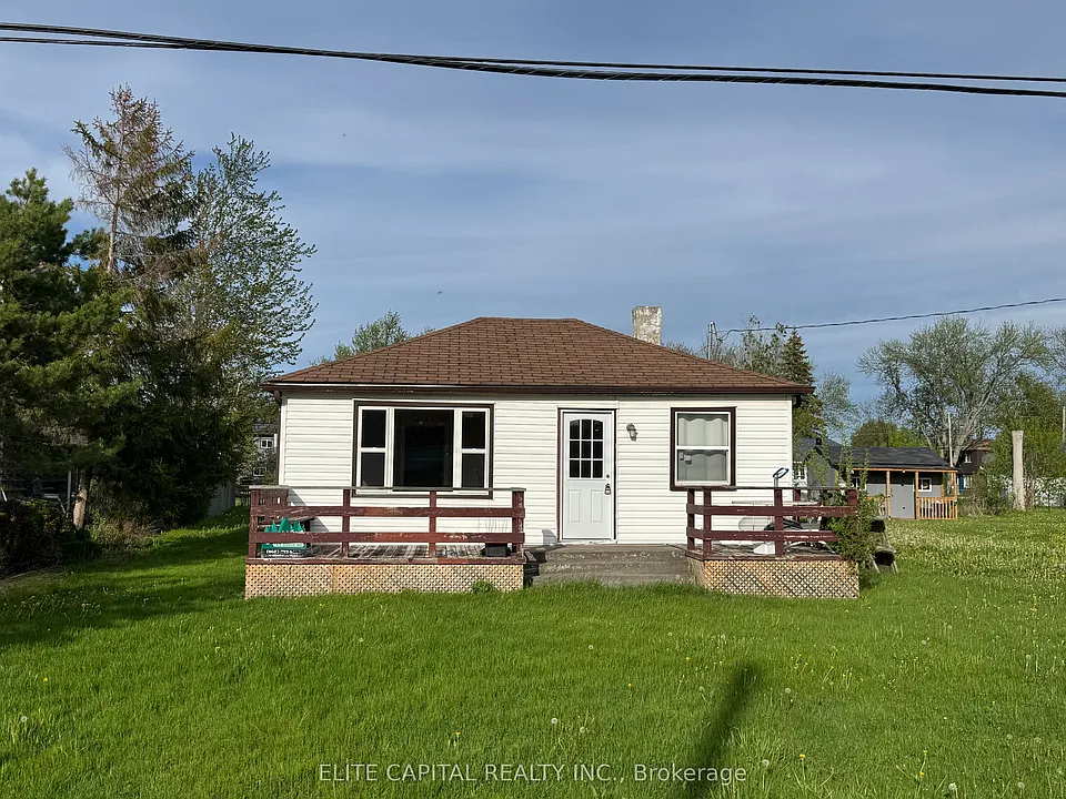 9 Lambrook Dr