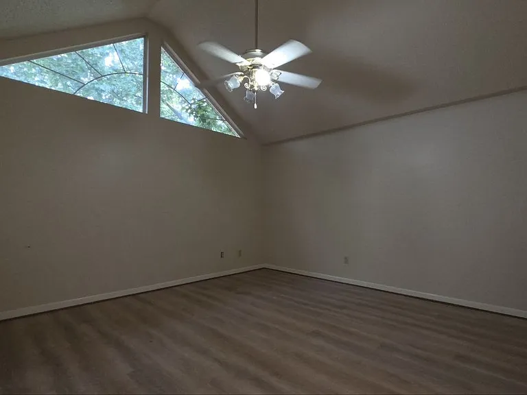 35 Springridge Dr — Photo 8